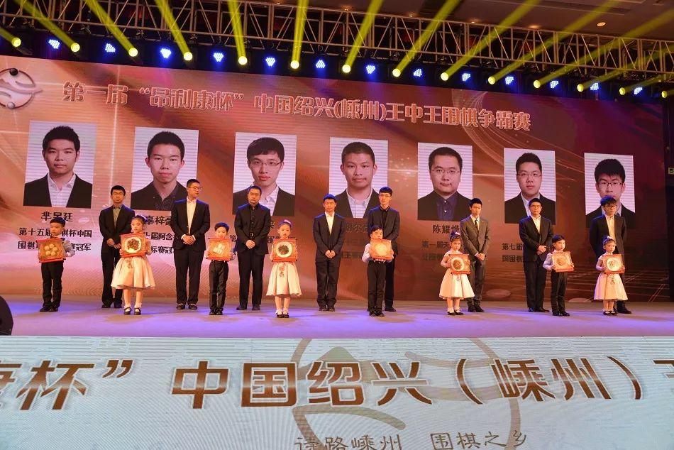 神秘面紗
