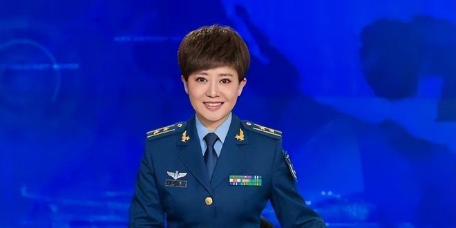 軍事節(jié)目女主持人，閃耀熒屏的星光，軍事節(jié)目女主持人，熒屏上的璀璨星光