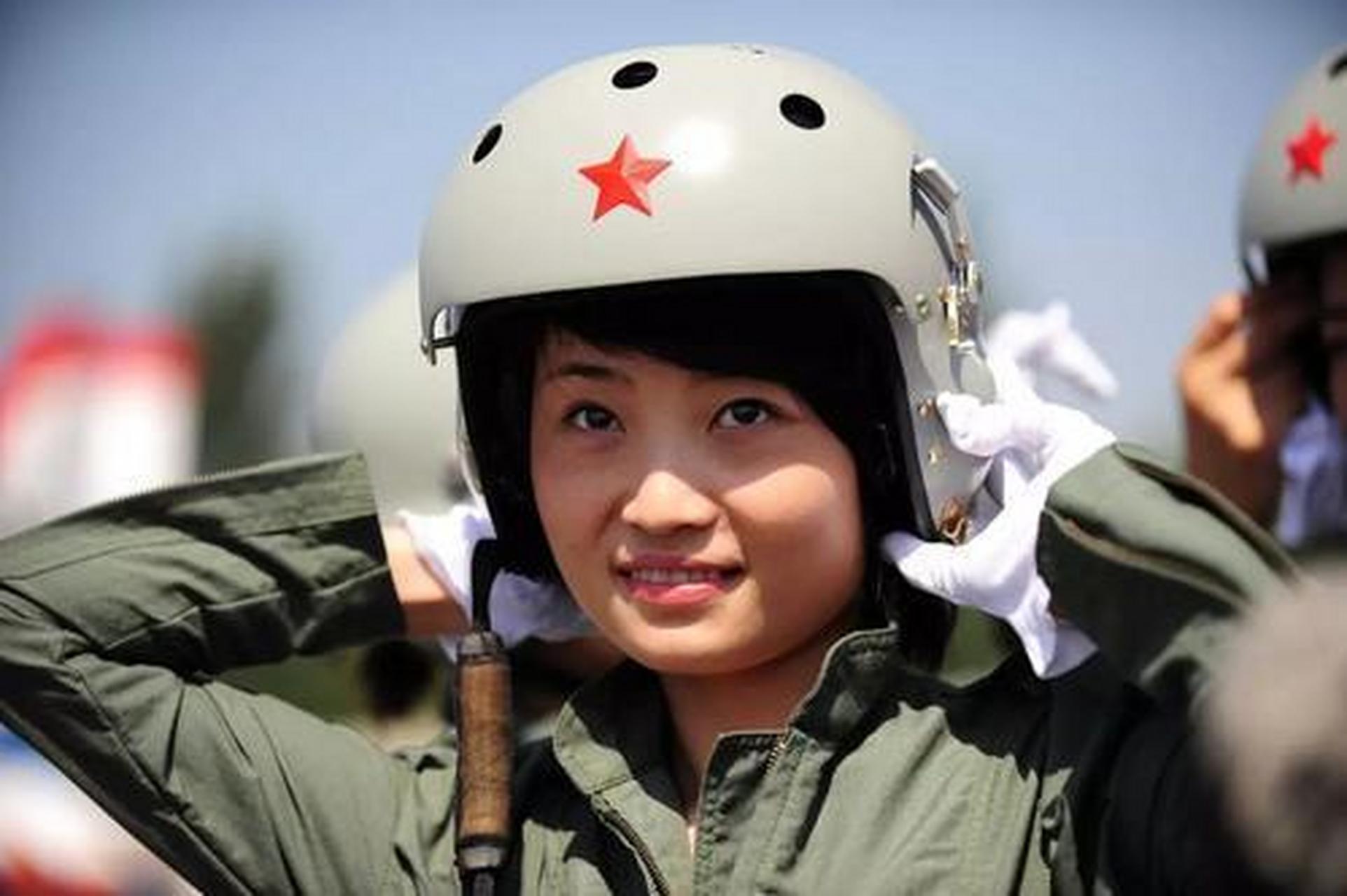 四川女飛行員余旭，英勇無畏的藍(lán)天使者，四川女飛行員余旭，藍(lán)天的英勇使者