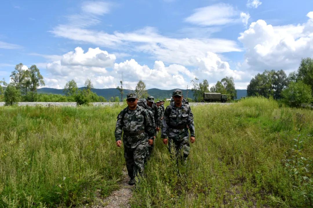 國際軍事形勢最新消息2020深度解析，全球軍事動態(tài)深度解析，國際軍事形勢最新消息2020回顧與前瞻