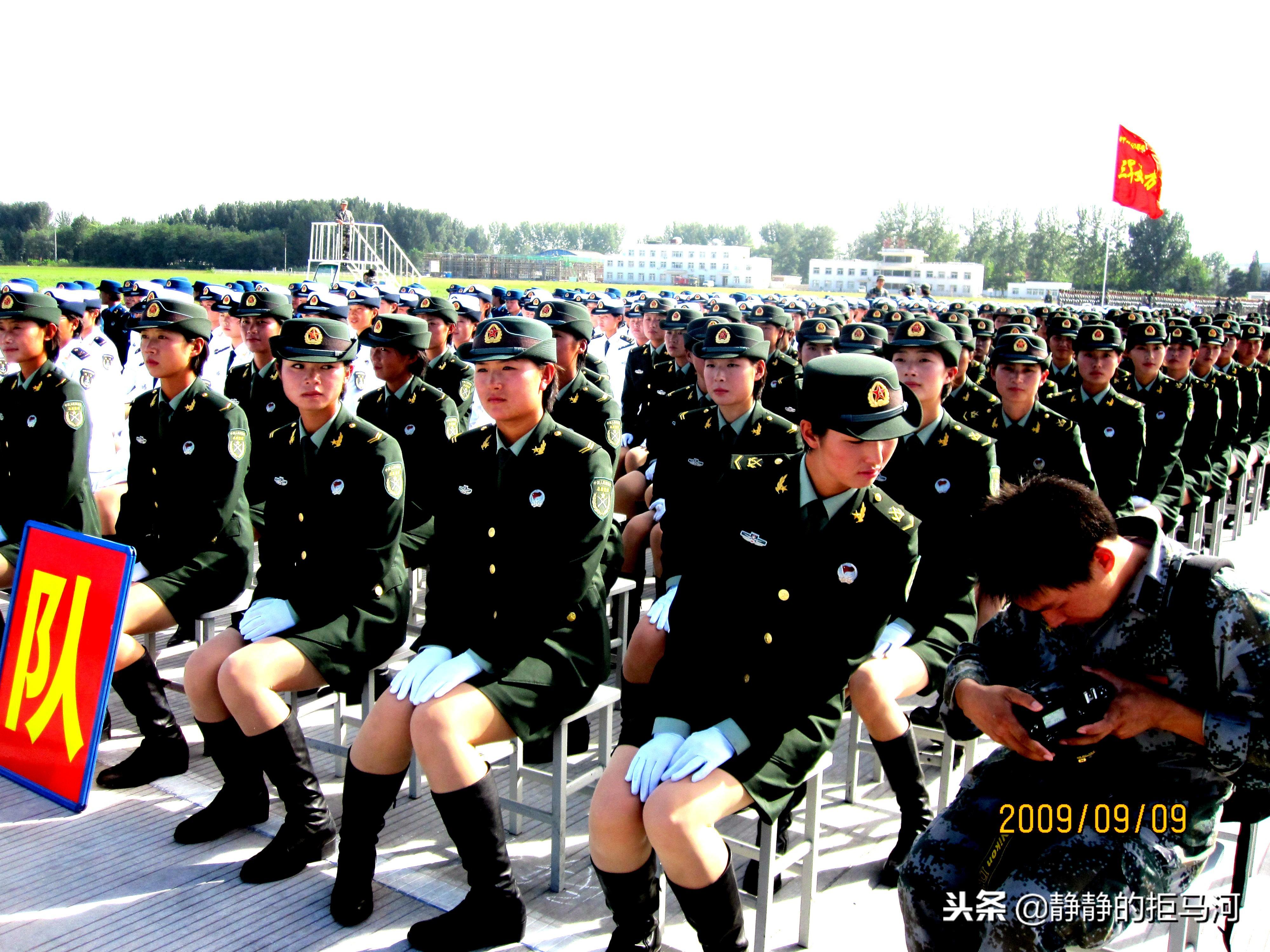 閱兵扭錯(cuò)頭的士兵怎么樣了？深入了解事件背后的故事，閱兵扭錯(cuò)頭的士兵后續(xù)如何？事件背后的故事揭秘