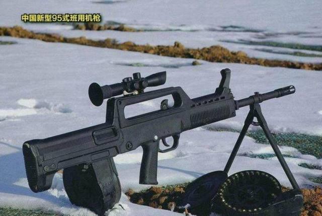 中國(guó)95式狙擊槍?zhuān)舛宋淦鞯拇?，中?guó)尖端武器代表，95式狙擊槍詳解