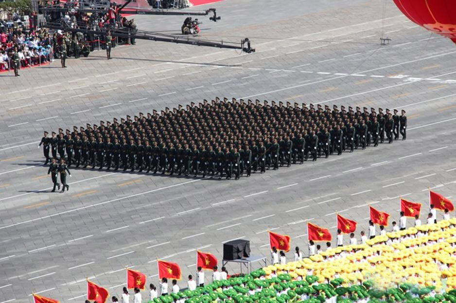 回顧歷史，紀(jì)念輝煌——2009年國慶閱兵盛典，回顧歷史，輝煌永銘——紀(jì)念2009年國慶閱兵盛典