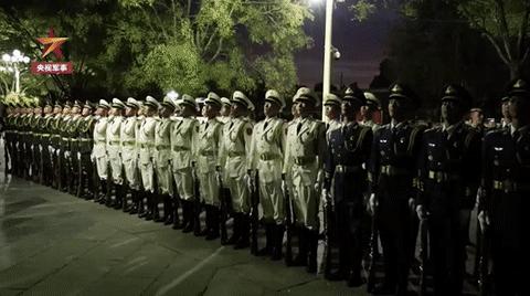 國慶閱兵是每年一次嗎？——深度解析與探討，深度解析與探討，國慶閱兵是否為每年例行活動(dòng)？