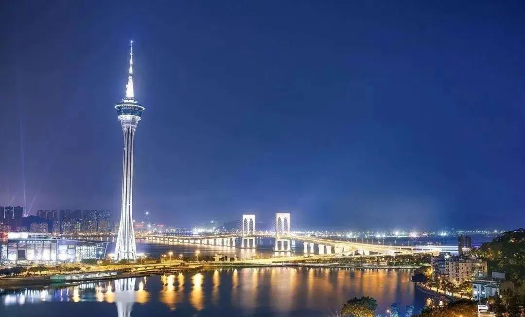 新澳2025澳門期期準(zhǔn)，探索未來博彩業(yè)的趨勢與機(jī)遇，澳門博彩業(yè)未來趨勢展望，新澳2025的機(jī)遇與挑戰(zhàn)