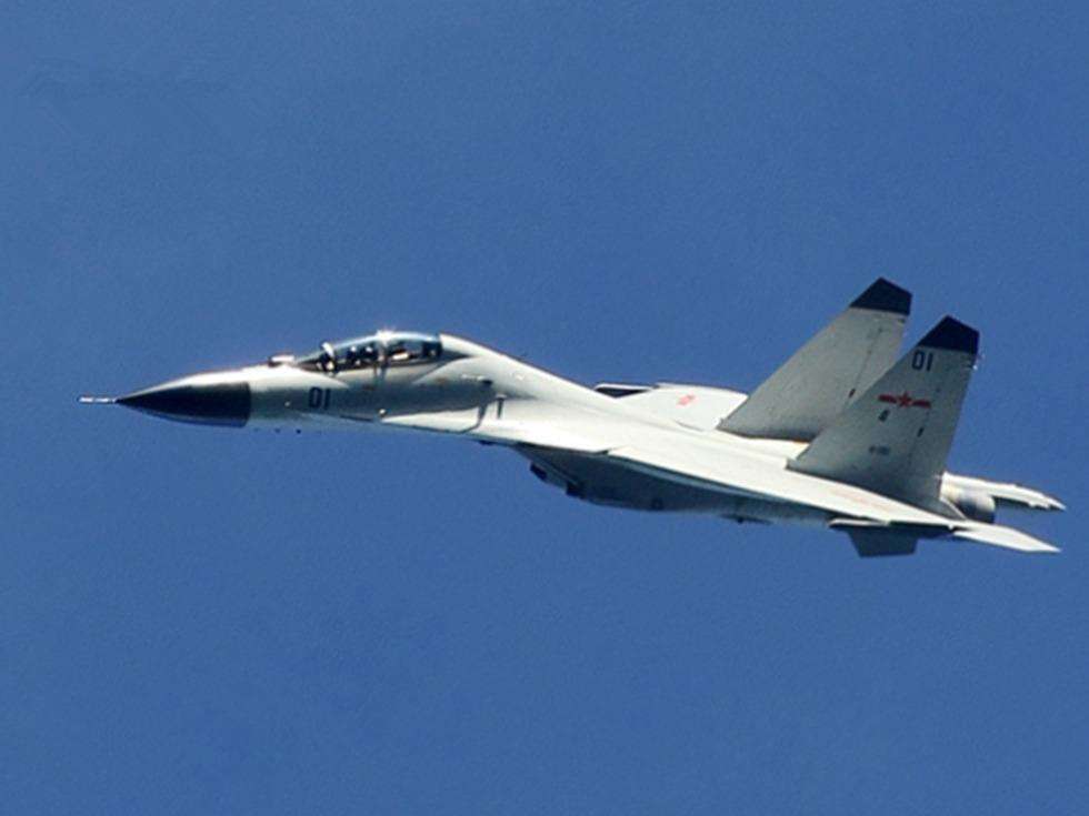 殲-11D戰(zhàn)斗機(jī)，中國(guó)空中力量的璀璨明珠，殲-11D戰(zhàn)斗機(jī)，中國(guó)空中力量的耀眼明珠