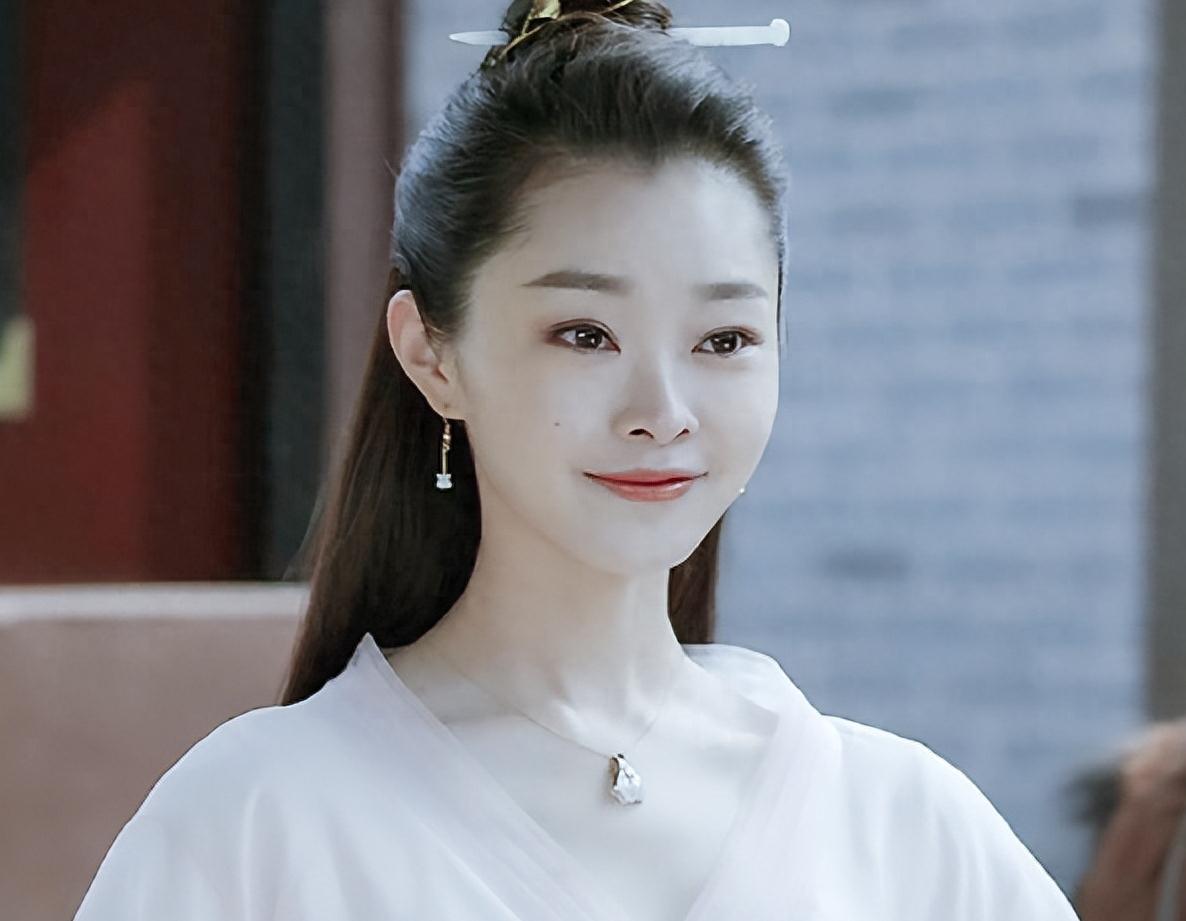 簡歷概述