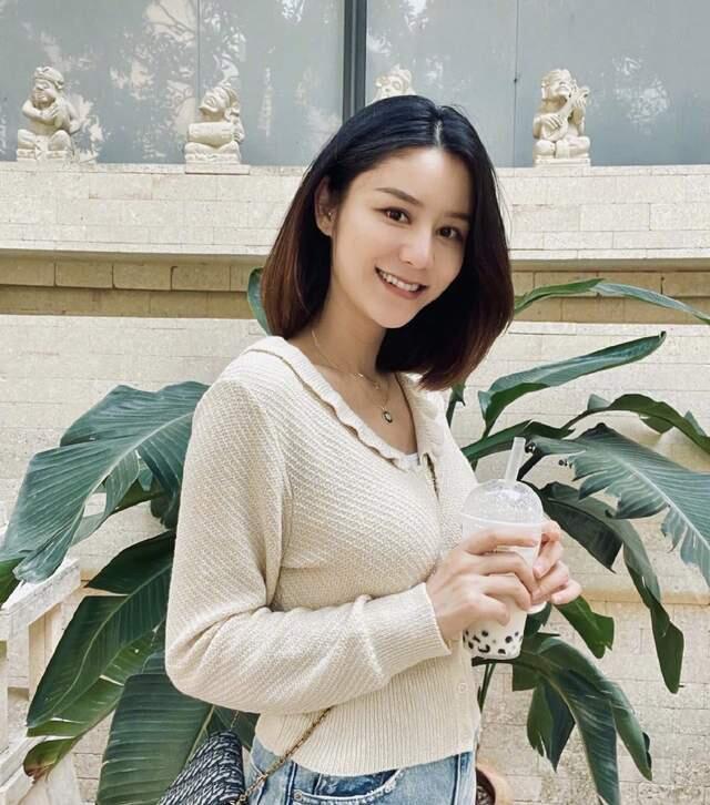 張馨月個(gè)人資料，探索明星的璀璨人生，張馨月個(gè)人資料，揭秘明星璀璨人生之旅