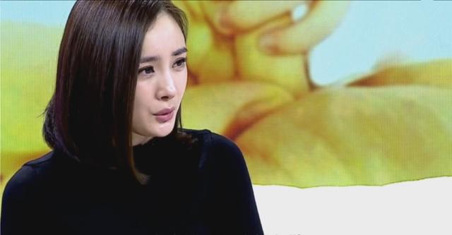 迪麗熱巴承認(rèn)自己抽煙，公眾人物的生活細(xì)節(jié)與社會影響，迪麗熱巴抽煙事件，公眾人物生活細(xì)節(jié)與社會影響探究