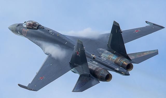 殲23火龍戰(zhàn)斗機(jī)圖片，探索中國先進(jìn)戰(zhàn)斗機(jī)的魅力，殲23火龍戰(zhàn)斗機(jī)，中國先進(jìn)戰(zhàn)斗機(jī)的魅力探索圖片展示